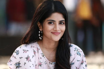 மாலத்தீவில் மேகா ஆகாஷ்.. இதுவரை இல்லாத அளவுக்கு செம கிளாமர்!