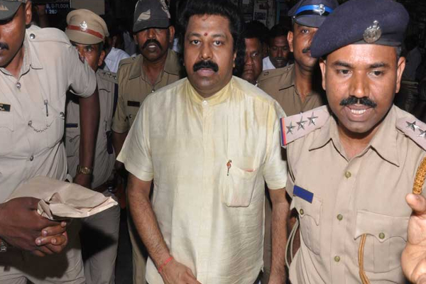 சிறையிலிருந்து நேராக கோவில் சென்ற சுதாகரன் - என்ன வேண்டுதல் தெரியுமா? | Sudhakaran Come Out Jail And Going To Baba Temple