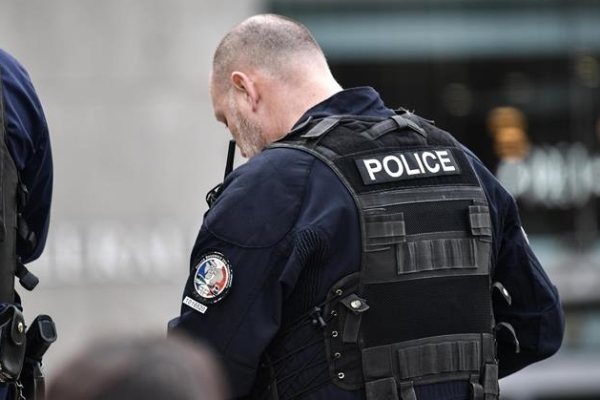 பிரான்ஸ் பாரிஸ் நகைக்கடையில் கொள்ளை | Robbery At Histoire D Or Jewelry Store In Paris