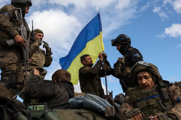 ரஷ்யர்களுக்கான விசா விதிகளில் கிடுக்குப்பிடி: ஐரோப்பிய ஒன்றியம் அதிரடி நடவடிக்கை | Eu Tightens Visa Rules For Russian Citizens ரஷ்யர்களுக்கான விசா விதிகளில் கிடுக்குப்பிடி: ஐரோப்பிய ஒன்றியம் அதிரடி நடவடிக்கை | Eu Tightens Visa Rules For Russian Citizens