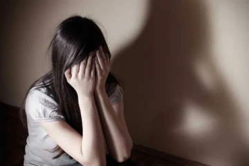 கிரிக்கெட் போட்டியை காண சென்ற இளம்பெண்ணுக்கு நேர்ந்த கொடுமை