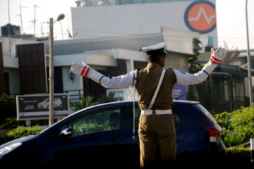 இலங்கையில் வீதி விபத்துகளால் பறிபோகும் உயிர்கள் ; பொலிசார் எடுத்த நடவடிக்கை