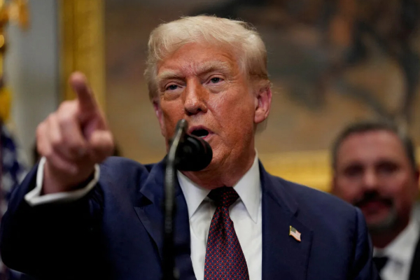 39 சதவிகித வரி விதித்த ட்ரம்ப்: சுவிஸ் அரசியலில் பரபரப்பு | Swiss President To Blamed For Trump Tariff