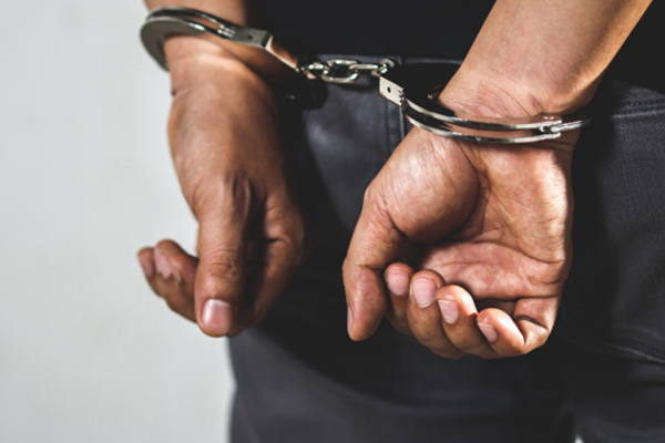 மூன்று கொலைகளுடன் தொடர்புடைய துப்பாக்கிதாரி கைது | Gunslinger Linked To Three Murders Arrested மூன்று கொலைகளுடன் தொடர்புடைய துப்பாக்கிதாரி கைது | Gunslinger Linked To Three Murders Arrested