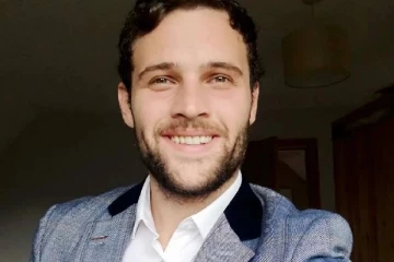 வெளிநாட்டில் சடலமாக மீட்கப்பட்ட பிரித்தானிய இளம் இசைக்கலைஞர்: வெளிவரும் பின்னணி