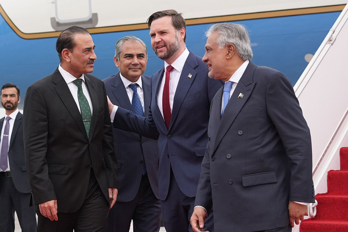 ஆசிம் முனீரின் எழுச்சியை வேரூன்ற வைத்த இந்திய போரும் ஈரான் பதற்றமும் | India Iran Tensions Shaped Asim Munir S Rise