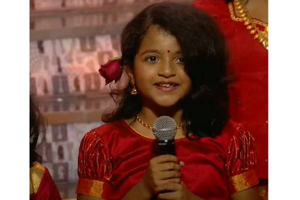 செஸ் ஒலிம்பியாட் நிறைவு விழாவில் சிவகார்த்திகேயனின் மகள் ஆராதனா செய்த விஷயம் ! குவியும் பாராட்டு | Sivakarthikeyan Daughter Chess Olympaid