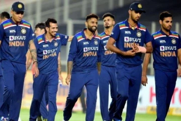 தென்னாப்பிரிக்கா தொடரில் வாய்ப்பு கிடைத்தும் இந்திய அணியில் இடம் பெறாத 3 வீரர்கள் இவர்கள் தான்..!