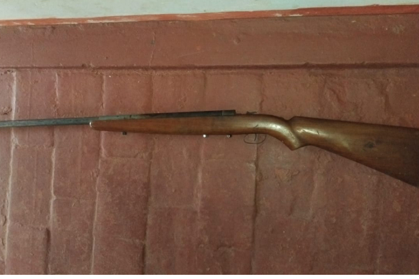 தமிழர் பகுதியொன்றில் சட்டவிரோத துப்பாக்கியுடன் குடும்பஸ்தர் கைது | Man Arrested With Illegal Gun In Tamil Area