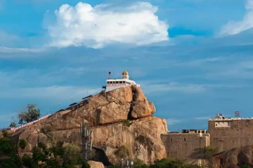 இமயமலையை விட மிகவும் பழமையான மலை.., தமிழகத்தில் எங்கு உள்ளது தெரியுமா?