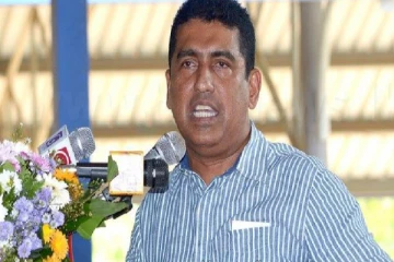 பணத்திற்காக ஒரு நாட்டை பகைத்துக்கொள்வதா என்பதை தீர்மானிக்க வேண்டும்