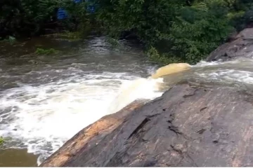 வவுனியாவில் வான்பாயும் 120 இற்கும் மேற்பட்ட குளங்கள்