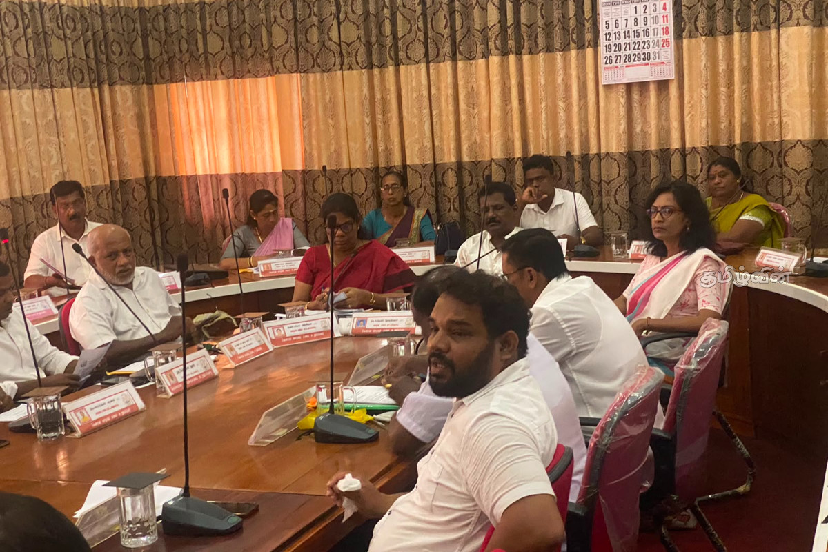 திருப்பெருந்துறையில் திண்மக்கழிவு முகாமைத்துவத்தினால் ஏற்படும் பிரச்சினை - விசேட குழுவொன்று நியமிப்பு | Issue Waste Management In Thirupperunthurai திருப்பெருந்துறையில் திண்மக்கழிவு முகாமைத்துவத்தினால் ஏற்படும் பிரச்சினை - விசேட குழுவொன்று நியமிப்பு | Issue Waste Management In Thirupperunthurai