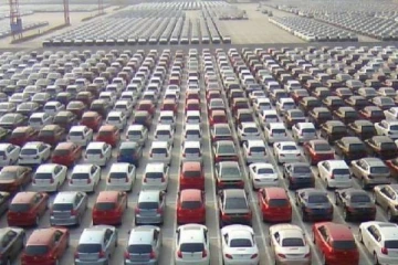 வாகன இறக்குமதி சரிவு ; சுற்றுலா வருமானம், வெளிநாட்டு பணவனுப்பல் அதிகரிப்பு