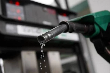 டொலர் செலுத்தி எரிபொருள் பெற்றுக்கொள்ளமுடியும்