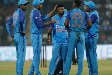 இறுதிவரை விறுவிறுப்பாக சென்ற போட்டி... இலங்கையை போராடி வென்ற இந்தியா!