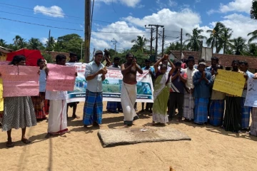 நாடாளுமன்றத்திலும் ஆதரவில்லை: வருத்தம் தெரிவித்த மட்டக்களப்பு பண்ணையாளர்கள் (Photos)