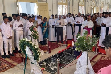 இராயப்பு யோசேப்பு ஆண்டகையின் இரண்டாம் ஆண்டு நினைவு தினம்! (Photos)