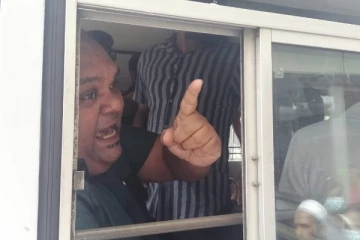 නාගරික මන්ත්රීවරයෙක් හා ප්රාදේශීය සභා මන්ත්රීවරයෙකු ඇතුළු 15 දෙනෙකු අත්අඩංගුවට ගැනීම ගැන පොලීසියෙන් නිවේදනයක්..!