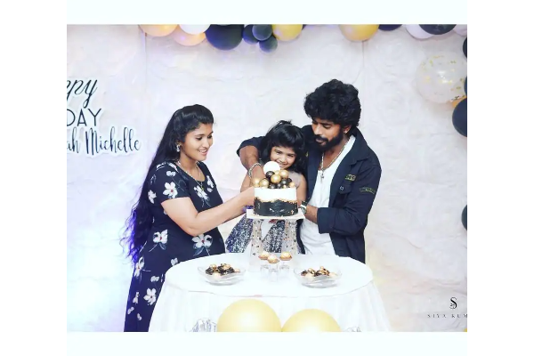 சாண்டி வீட்டில் நடந்த விஷேசம்!  மகள் லாலா இவ்வளவு பெருசா வளர்ந்துட்டாங்களா? தீயாய் பரவும் புகைப்படங்கள் | Biggboss Sandy Daughter Birthday Special Photos