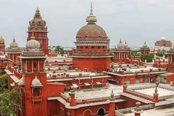 ஊழியர்கள் இழந்த ஊதியத்தை ஈடுசெய்ய மத்திய, மாநில அரசு நடவடிக்கை மேற்கொள்ள வேண்டும்- சென்னை உயர்நீதிமன்றம்