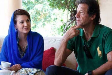 பாகிஸ்தான் பிரதமரை கடுப்பேத்தும் முன்னாள் மனைவி!