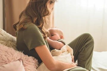 தாய்ப்பாலில் பிளாஸ்டிக் நச்சு கூறுகள் - ஆய்வில் வெளியான அதிர்ச்சி தகவல்