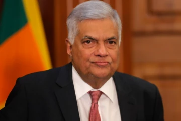 சட்டவிரோதமாக எவரும் வெளிநாடு செல்லாதீர்: பிரதமர் ரணில் வேண்டுகோள்