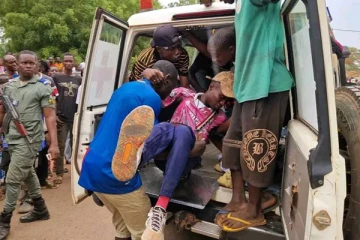 පාසලක පිපිරීමකින් සිසුන් 29ක් මිය යයි