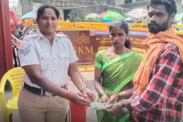 பொங்கல் purchasing - தொலைந்த ரூ. 3500 பணம், ATM கார்டு..நெகிழ வைத்த பெண் காவலரின் செயல்..!