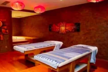 மசாஜ் நிலையம் சென்ற பொலிஸ் கான்ஸ்டபிள் செய்த செயல்; அதிரடியாக பணி நீக்கம்!