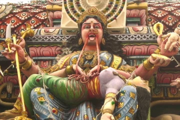 அமைதியின் சொரூபியாக விளங்கும் பெரியாச்சி அம்மன்! கஷ்டங்களை தீர்க்கும் சக்தி கொண்டவள்...