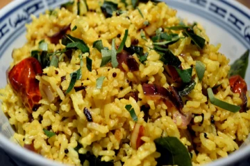 இலங்கை ஸ்டைல் டேஸ்டியான தேங்காய் சாதம் ரெசிபி- தினமும் செய்யலாம்