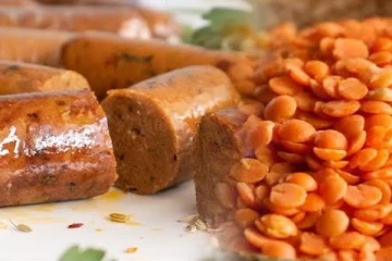 කටට රස ඇඟට ගුණ ප්‍රෝටීන් පිරුණ සොසේජස් ගෙදරදිම හදමු පරිප්පු වලින්?