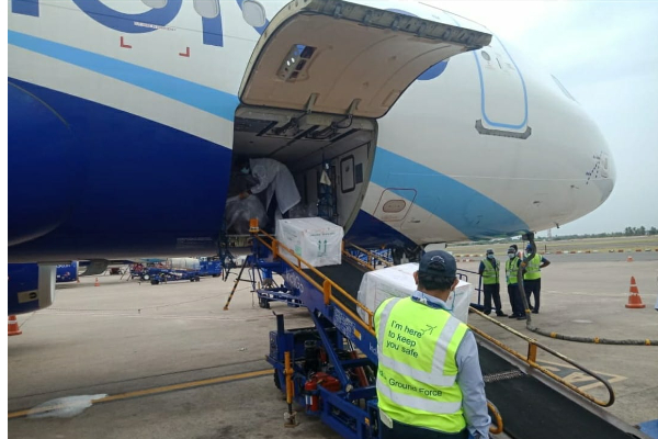 கூடுதலாக 60 ஆயிரம் கோவாக்சின் தடுப்பூசிகள் சென்னை வந்தடைந்தன..! | Covaxin Vaccination Chennai Receive Hyderabad