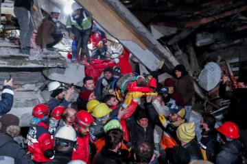 தூக்கத்திலேயே உறைந்த உயிர்கள்! மீளா துயரில் துருக்கி, சிரியா - பலி எண்ணிக்கை உயர்வு