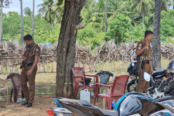 யாழ் முள்ளாயில் மோதல் பதற்றம்: பலப்படுத்தப்பட்டுள்ள பாதுகாப்பு | Clash In Mullai Police Deployed