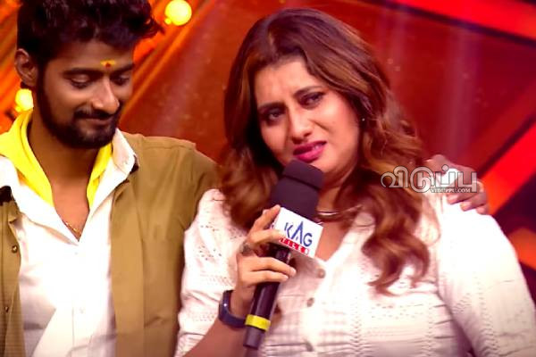 சூப்பர் சிங்கர் நிகழ்ச்சி மேடையில் கண்ணீர் விட்டு கதறி அழுத விஜே பிரியங்கா!! இதுதான் காரணம்.. | Vj Priyanka Cry In Super Singer9 Upcoming Episode