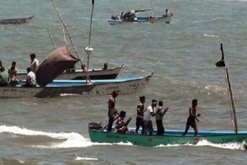 நடுக்கடலில் இடம்பெற்ற மோதலில் மீனவர் ஒருவர் பலி