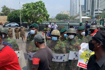 மீண்டும் ஜனாதிபதி செயலகம் முற்றுகை! குவிக்கப்பட்டுள்ள விசேட அதிரடிப்படை (Video)