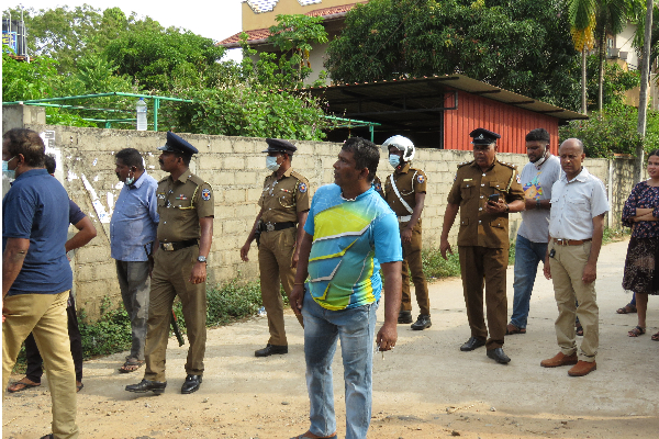 மட்டக்களப்பில் ஆர்ப்பாட்டத்தில் குதித்த பொதுமக்கள் (Photos) | Public Jumping Into Protest In Batticaloa