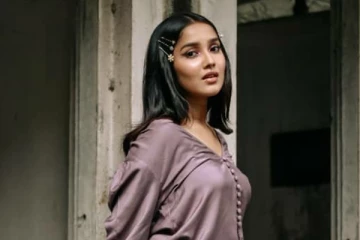 இன்னும் நீ கொழந்தையா அனிகா? அஜித்தின் 17 வயது ரீல் மகளை கலாய்க்கும் ரசிகர்கள்