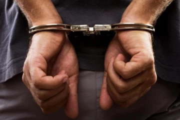 ஐந்து வயது சிறுமியியை கொடூரமாக தாக்கிய ஆசிரியர்