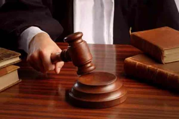 நீதிபதிகளிடம் வரி அறவிடுவதற்கு எதிராக பிறப்பிக்கப்பட்டுள்ள இடைக்காலத் தடை உத்தரவு நீடிப்பு