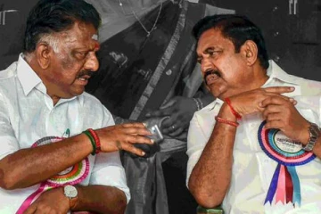 அதிமுக-வுக்கு தலைமை வகிக்கப்போவது யார்? தனி தனியே ஆலோசனை!