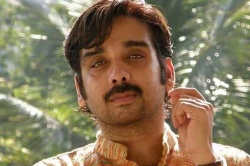 நடிகர் வினீத்தின் மனைவியை பார்த்துள்ளீர்களா? வைரலாகும் புகைப்படம்..