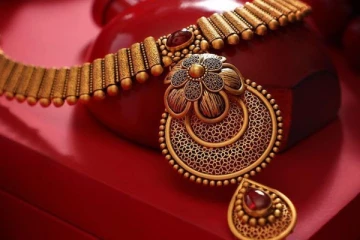 ஒருவழியாக குறைந்த தங்கம் விலை - வார இறுதி நிலவரம்!