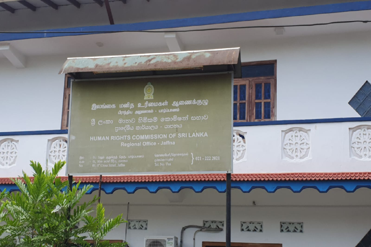 புத்தகங்கள் தடுத்து வைப்பு : எழுத்தாளர் தீபச்செல்வன் யாழ் மனித உரிமை ஆணைக்குழுவில் முறைப்பாடு | Theepachelvan Complaint Human Rights Commission