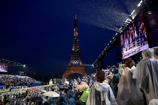 பரிஸில் கனவா நனவா என பிரமிக்க வைத்த ஒலிம்பிக் போட்டிகள் : வானில் எழுந்த பிரமாண்ட ஒலிம்பிக் ஜோதி | Paris 2024 Opening Ceremony