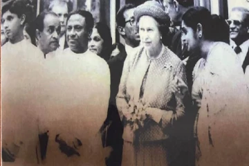 பிரேமதாசா குடும்பத்துடன் மகாராணி -வெளிவந்த புகைப்படங்கள்